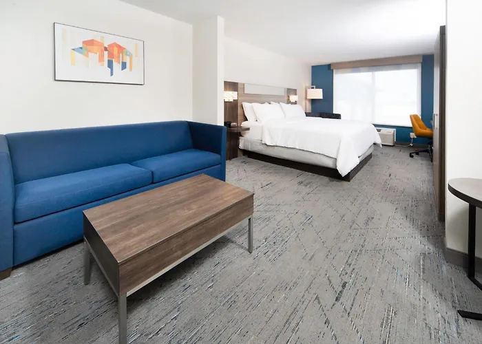 Holiday Inn Express Hotel & Suites St. Charles By Ihg